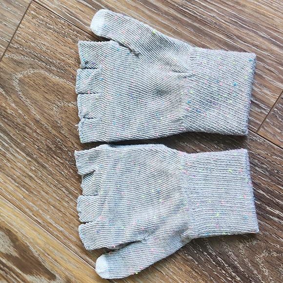 NWOT Confetti SO Fingerless Gloves Mittens Gray Neon Pink Blue Lime Green Purple - Picture 2 of 12